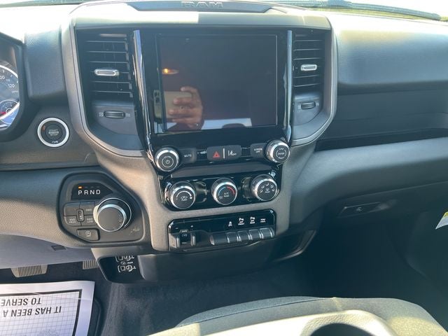 2026 RAM Ram 1500 RAM 1500 TRADESMAN CREW CAB 4X4 5'7' BOX