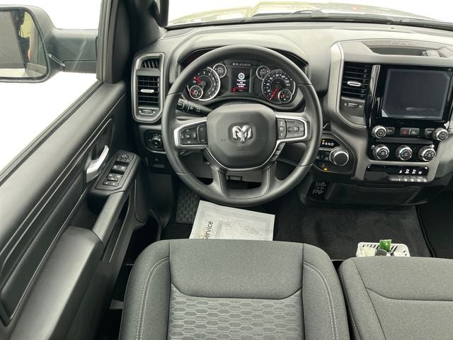 2026 RAM Ram 1500 RAM 1500 TRADESMAN CREW CAB 4X4 5'7' BOX