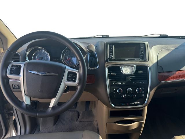 2015 Chrysler Town & Country LX