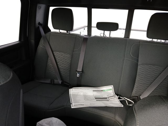 2026 RAM Ram 2500 RAM 2500 BLACK EXPRESS CREW CAB 4X4 6'4' BOX