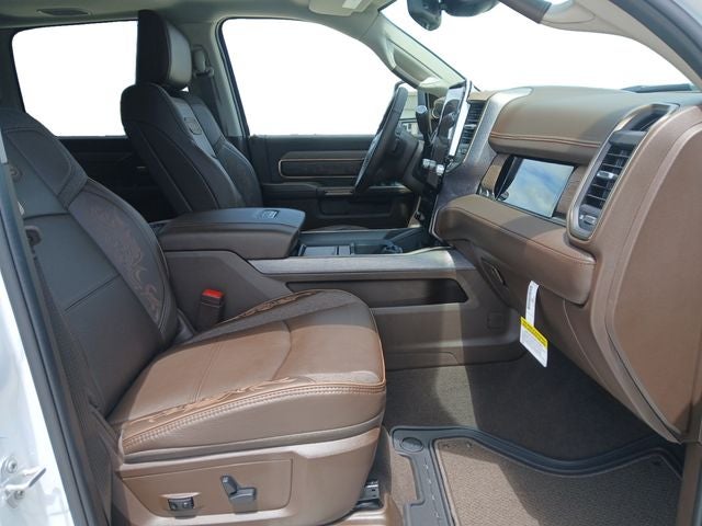 2025 RAM Ram 3500 RAM 3500 LIMITED LONGHORN CREW CAB 4X4 8' BOX