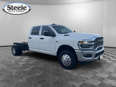 2025 RAM Ram 3500 Chassis Cab RAM 3500 TRADESMAN CREW CAB CHASSIS 4X4 60' CA