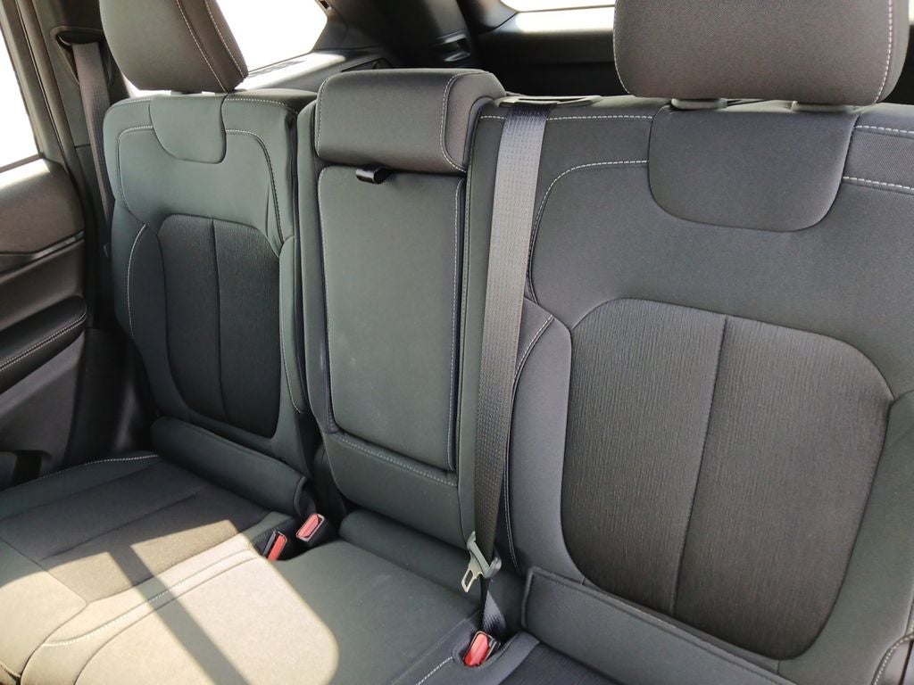 2024 Jeep Grand Cherokee GRAND CHEROKEE LAREDO X 4X2