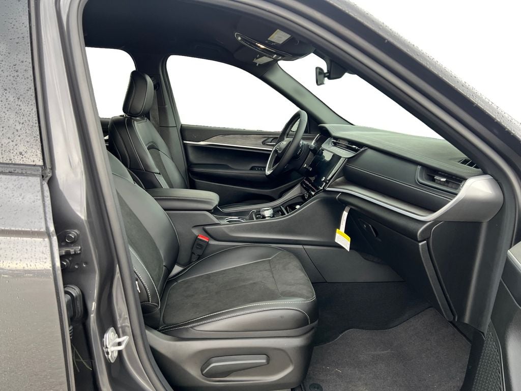 2026 Jeep Grand Cherokee GRAND CHEROKEE LAREDO ALTITUDE 4X2