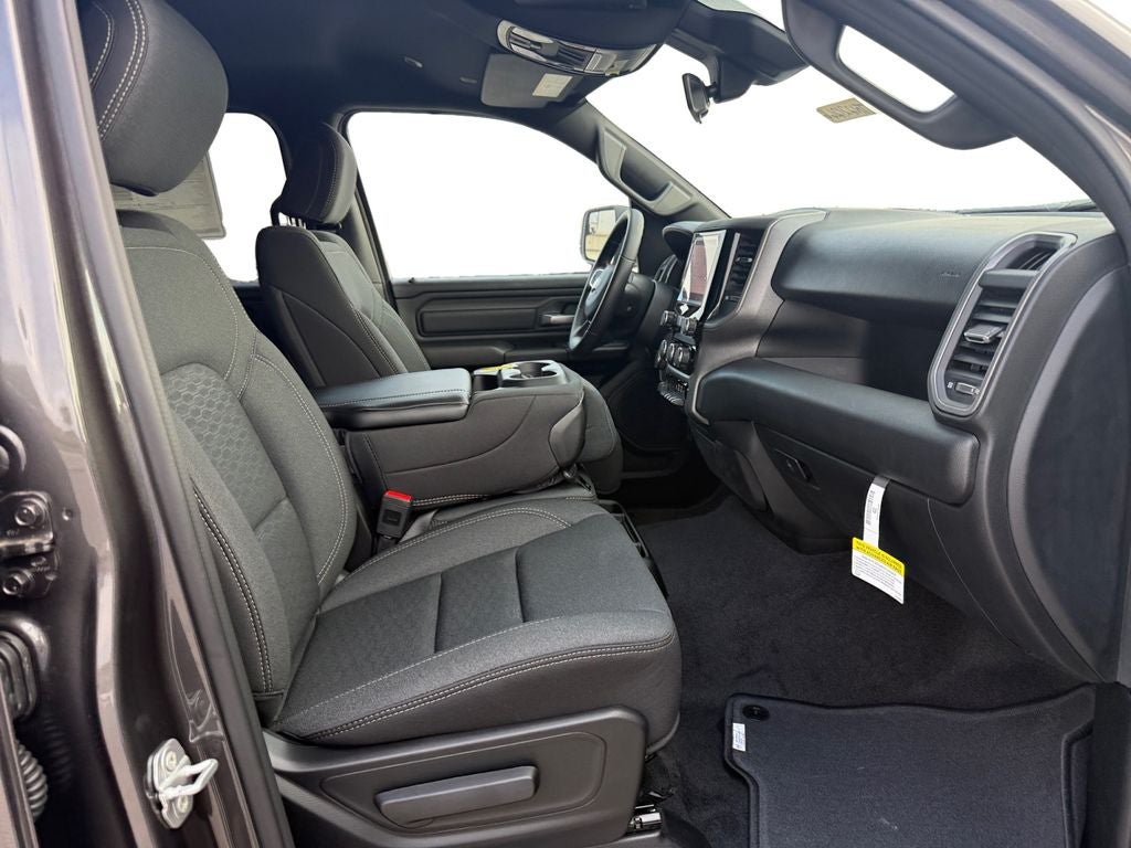 2026 RAM Ram 1500 RAM 1500 EXPRESS CREW CAB 4X2 5'7' BOX