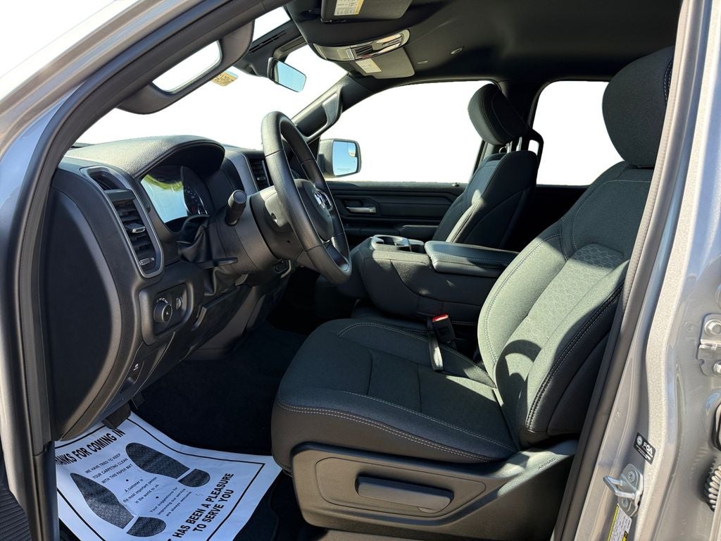 2026 RAM Ram 1500 RAM 1500 TRADESMAN CREW CAB 4X4 5'7' BOX