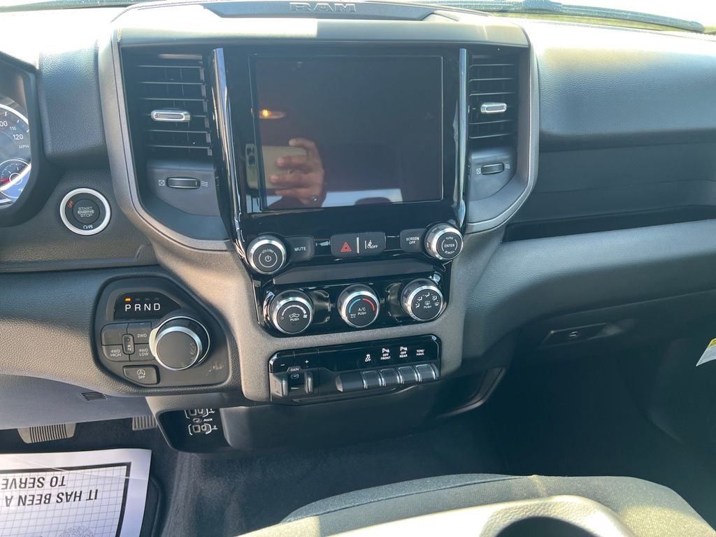 2026 RAM Ram 1500 RAM 1500 TRADESMAN CREW CAB 4X4 5'7' BOX