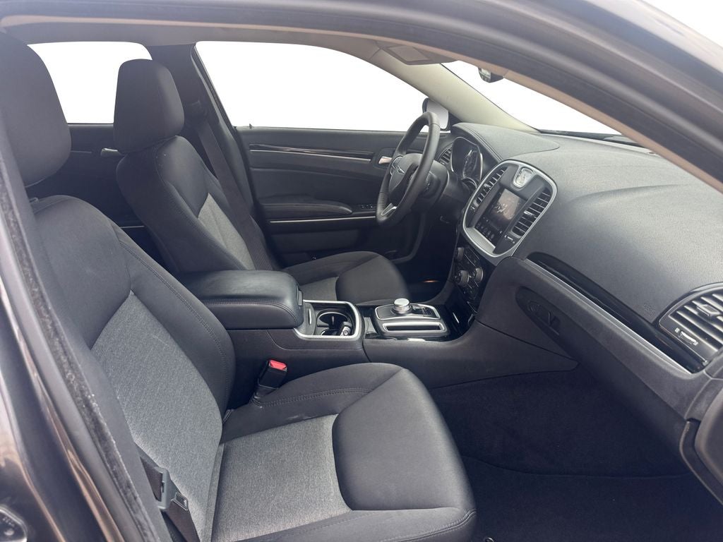 2023 Chrysler 300 Touring