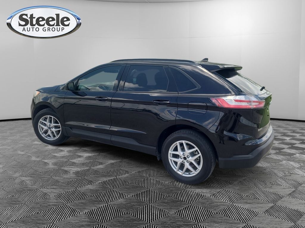 2021 Ford Edge SE