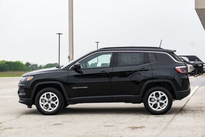 2025 Jeep Compass COMPASS LATITUDE 4X4