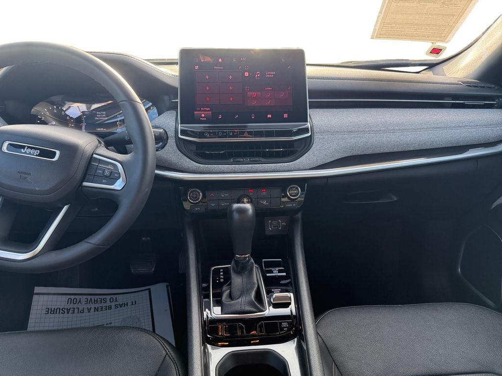 2023 Jeep Compass Latitude Lux FWD