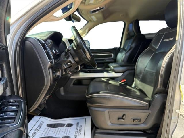 2021 RAM 3500 Laramie Crew Cab 4x4 8' Box