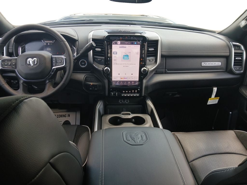 2025 RAM Ram 3500 RAM 3500 LARAMIE CREW CAB 4X4 8' BOX