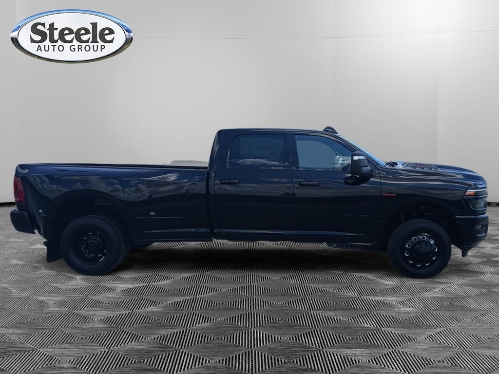 2025 RAM Ram 3500 RAM 3500 LARAMIE CREW CAB 4X4 8' BOX