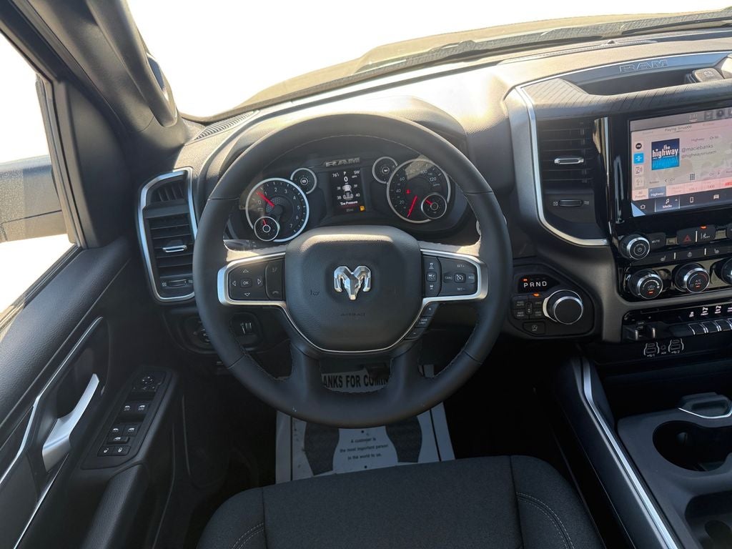 2026 RAM Ram 1500 RAM 1500 LONE STAR CREW CAB 4X4 5'7' BOX