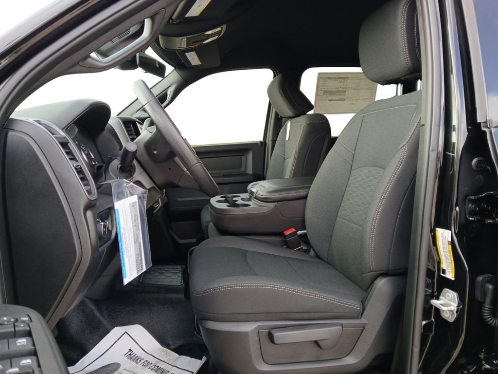 2025 RAM Ram 3500 Chassis Cab RAM 3500 TRADESMAN CREW CAB CHASSIS 4X4 60' CA